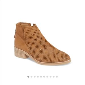 Dolce Vita Tommi Booties Tan Size 7